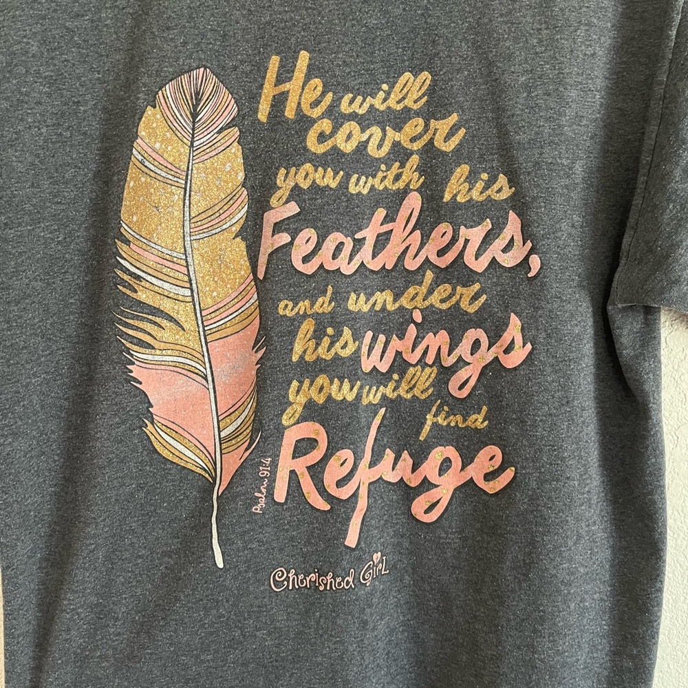 Women’s medium graphic tee